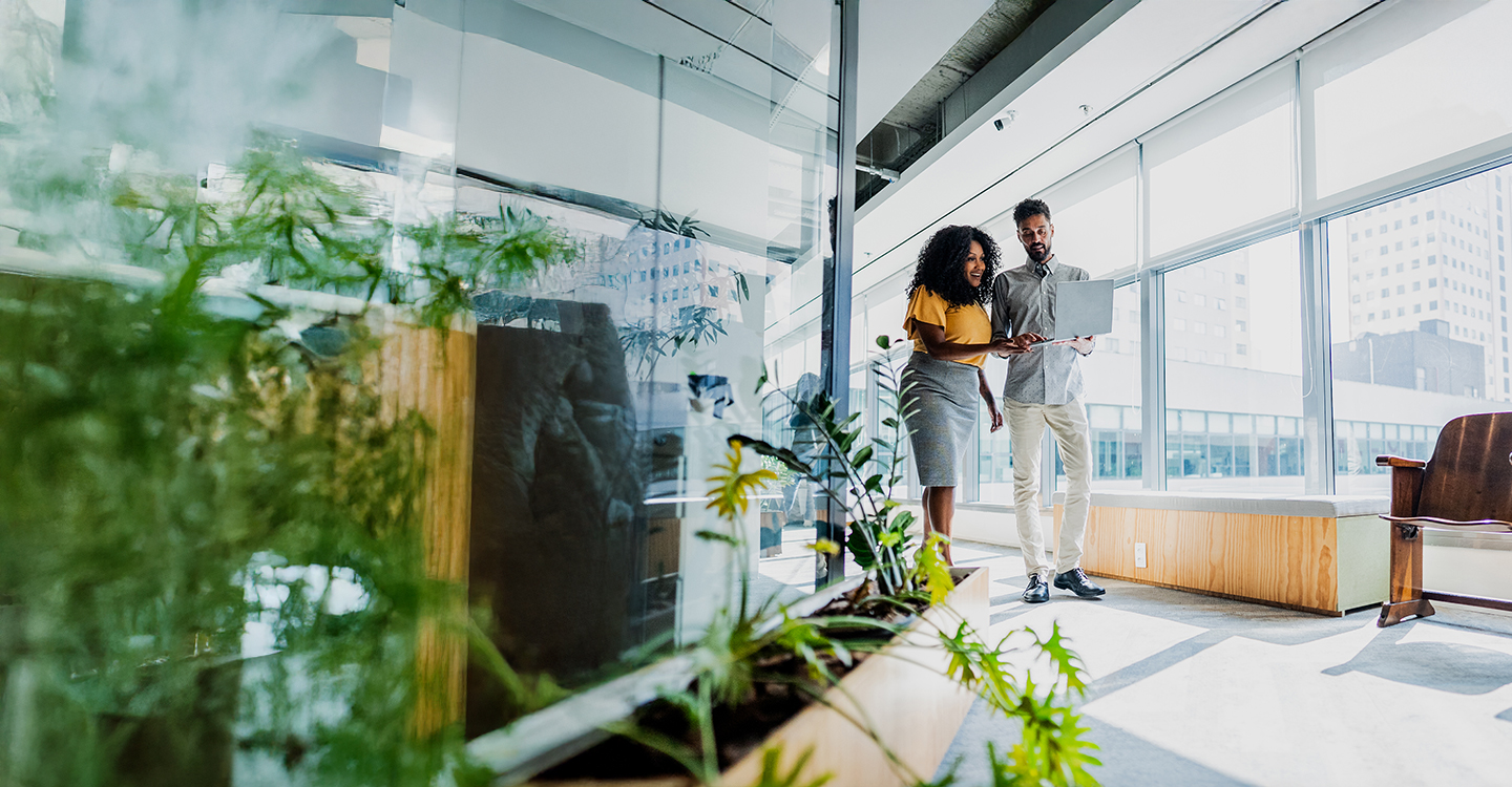 Centrado en las personas.  Conectado. Sostenible.